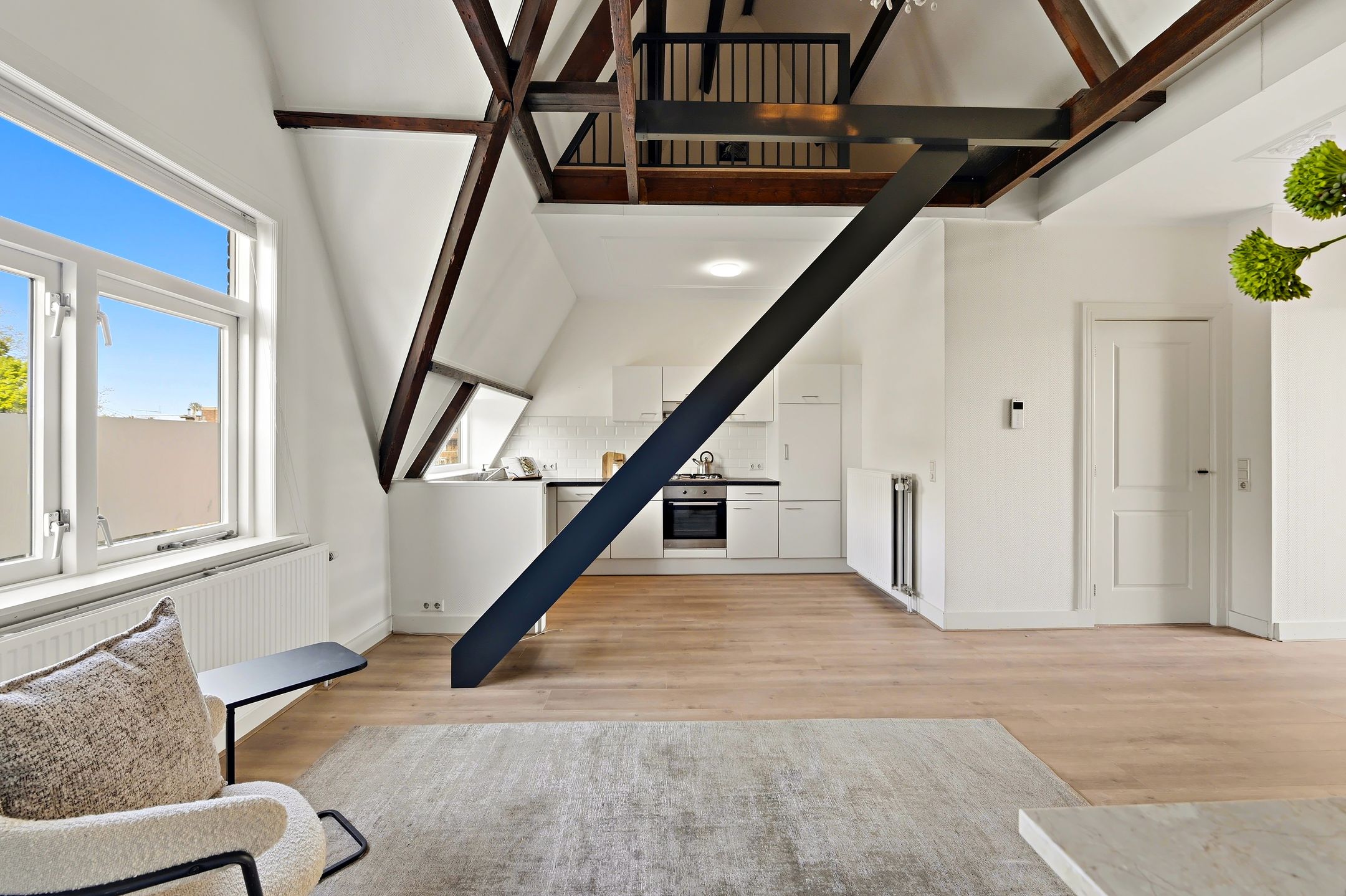 Photo 6 of Haagweg 69-C