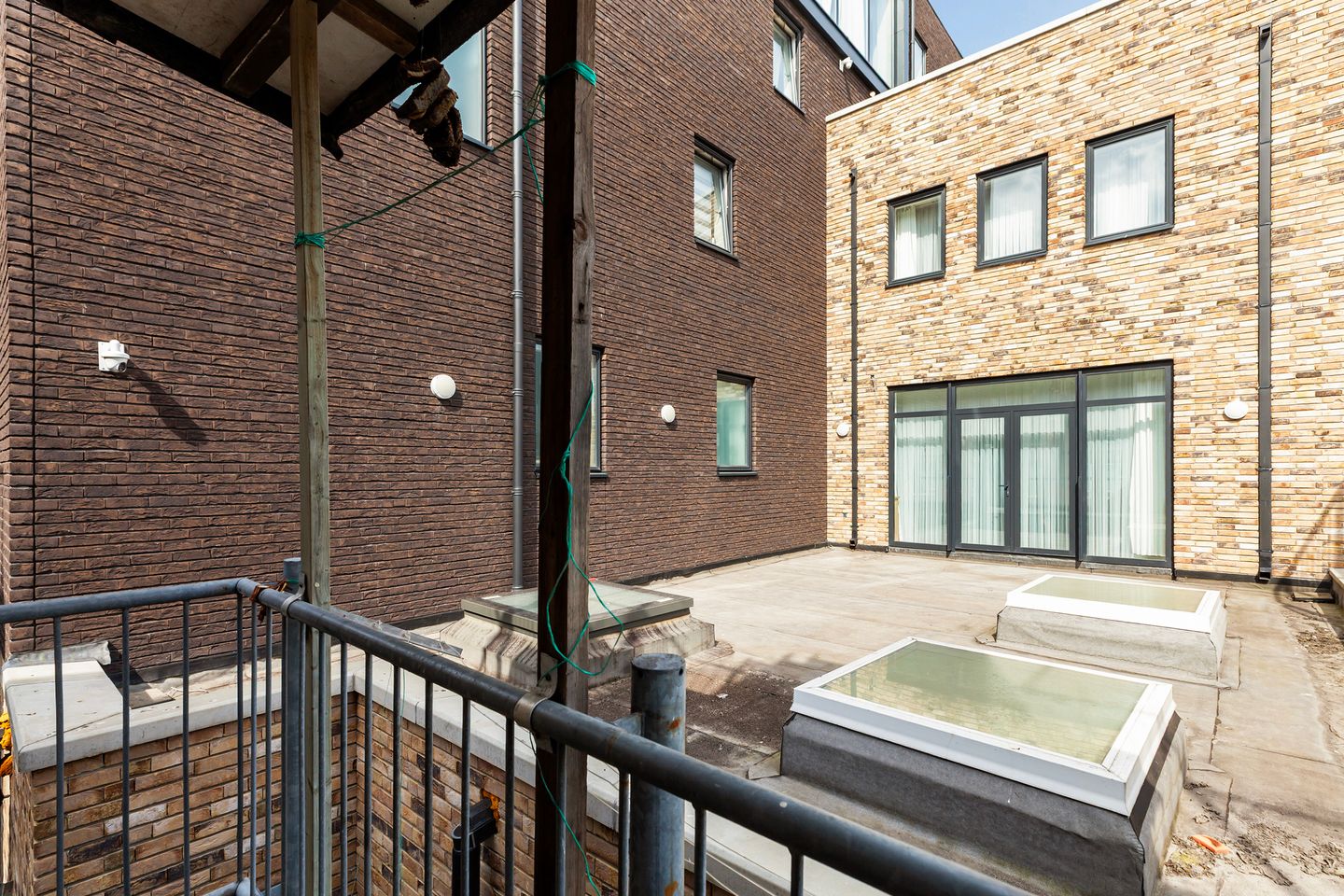 Spacious 4-Room Ground-Floor Apartment in Popular Schildersbuurt — 25