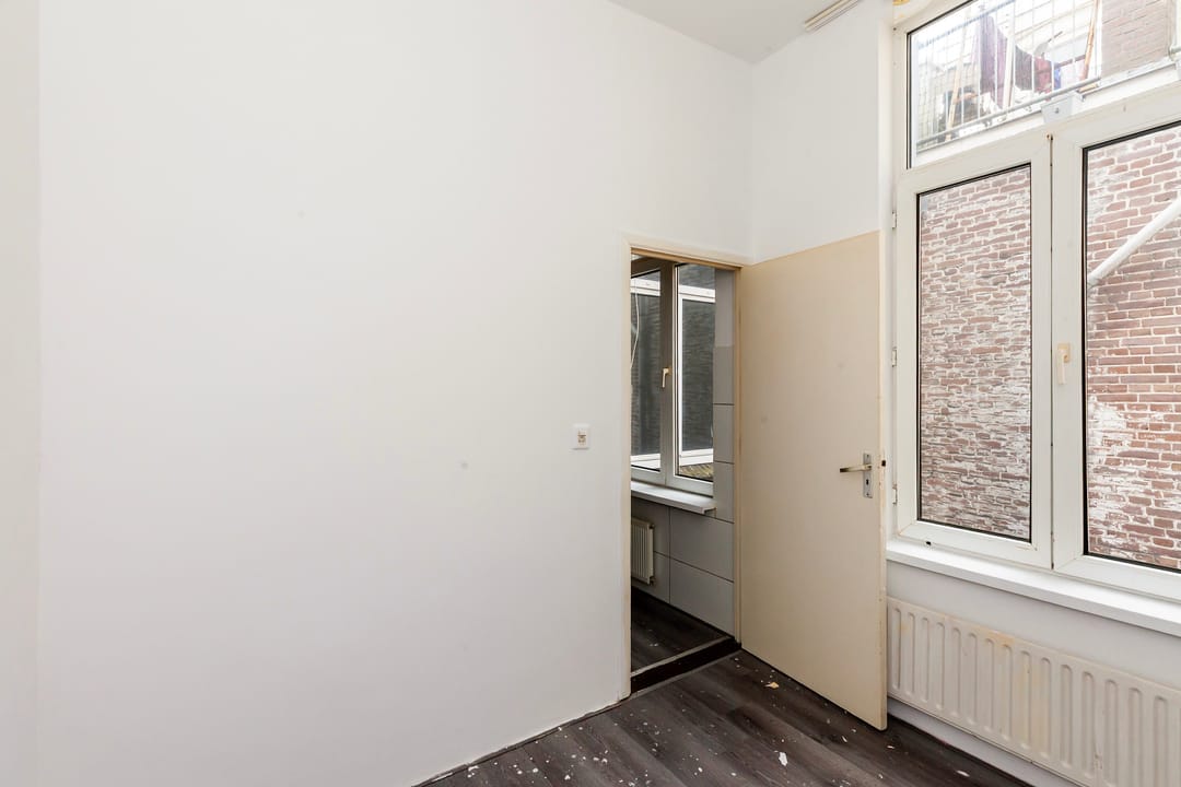 Spacious 4-Room Ground-Floor Apartment in Popular Schildersbuurt — 23