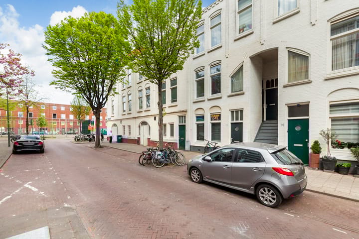 Photo 3 of Van de Veldestraat 10