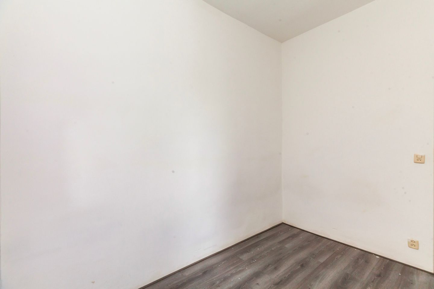 Spacious 4-Room Ground-Floor Apartment in Popular Schildersbuurt — 19
