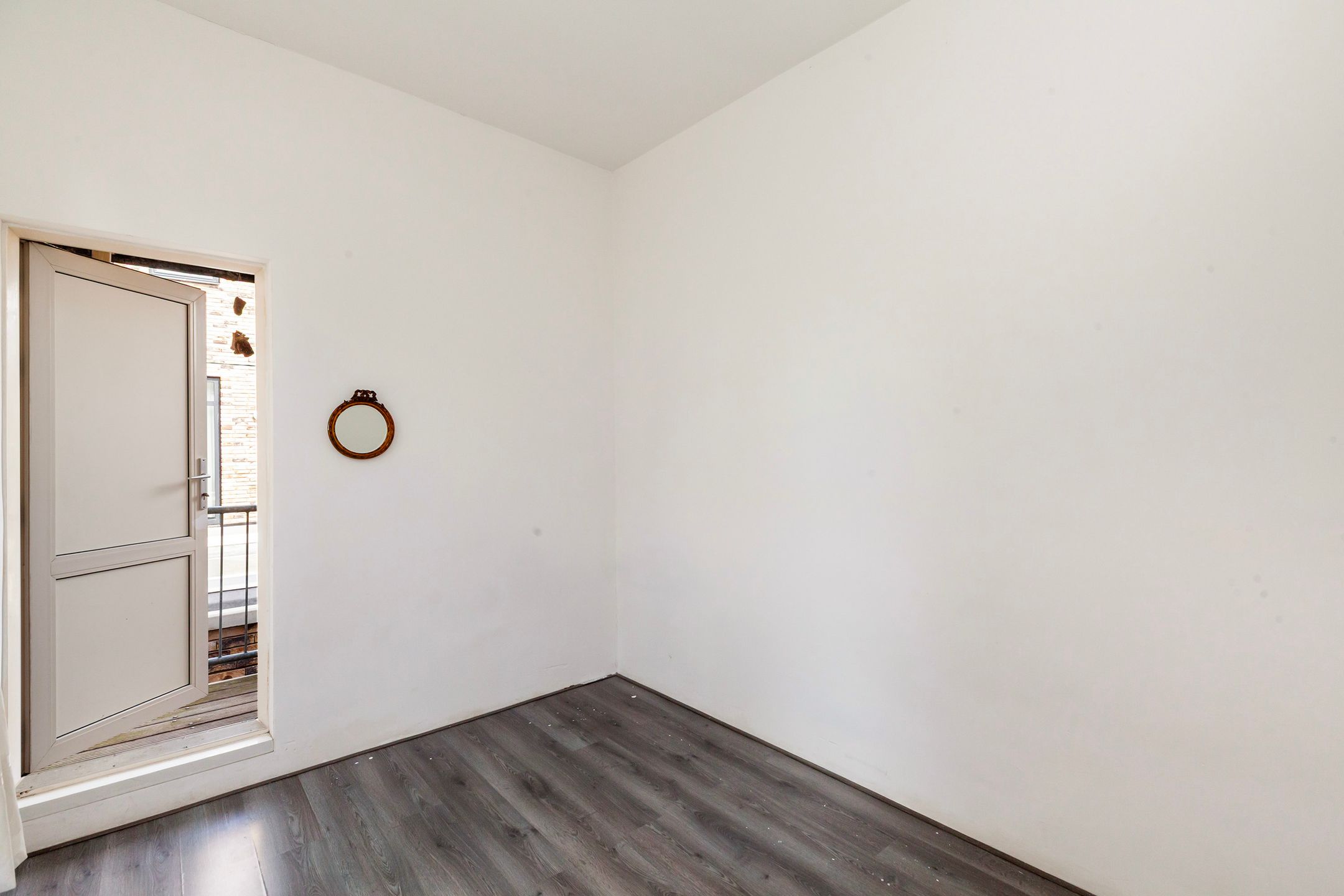 Spacious 4-Room Ground-Floor Apartment in Popular Schildersbuurt — 18