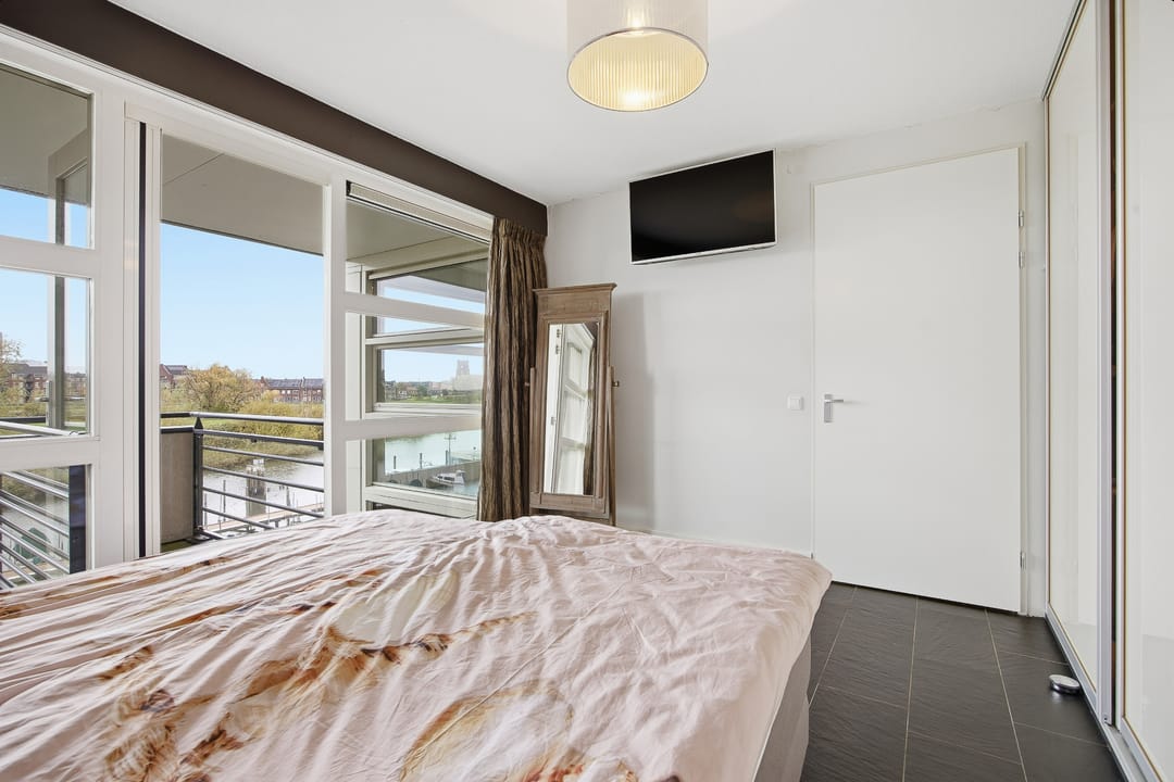 Foto 41 van Meindert Hobbemastraat 1