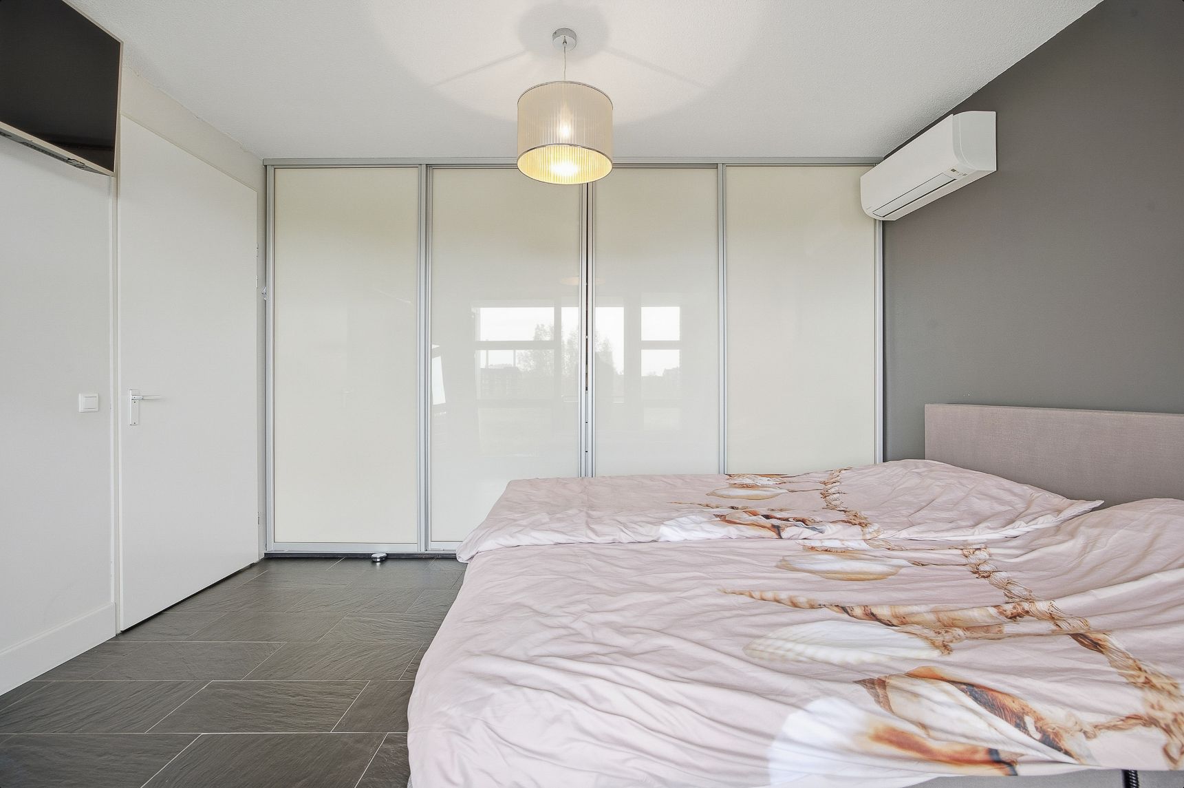 Foto 42 van Meindert Hobbemastraat 1