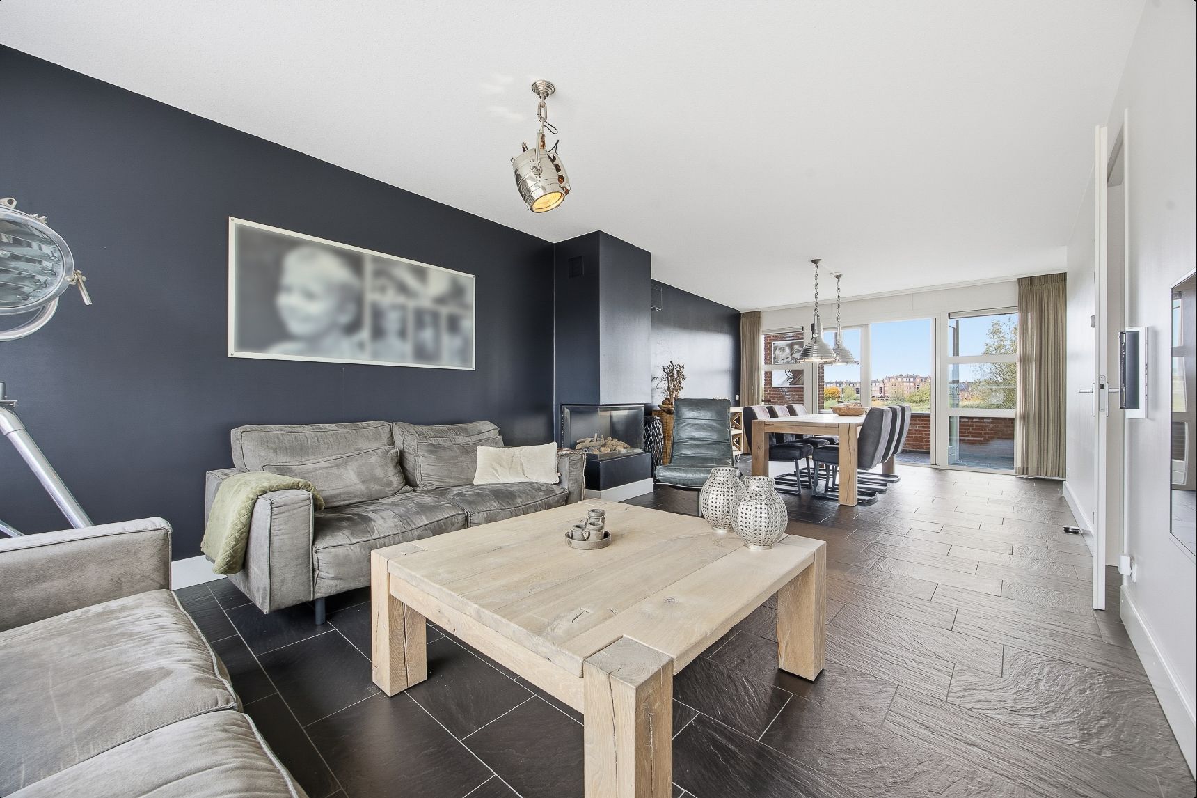 Foto 24 van Meindert Hobbemastraat 1