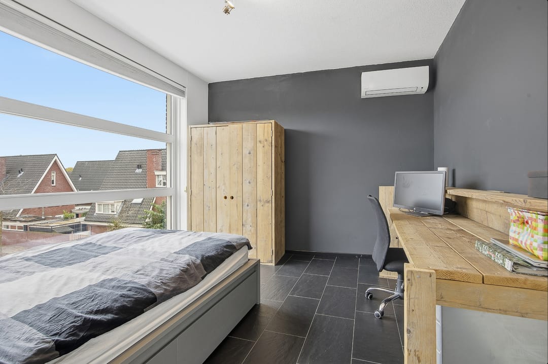 Foto 47 van Meindert Hobbemastraat 1