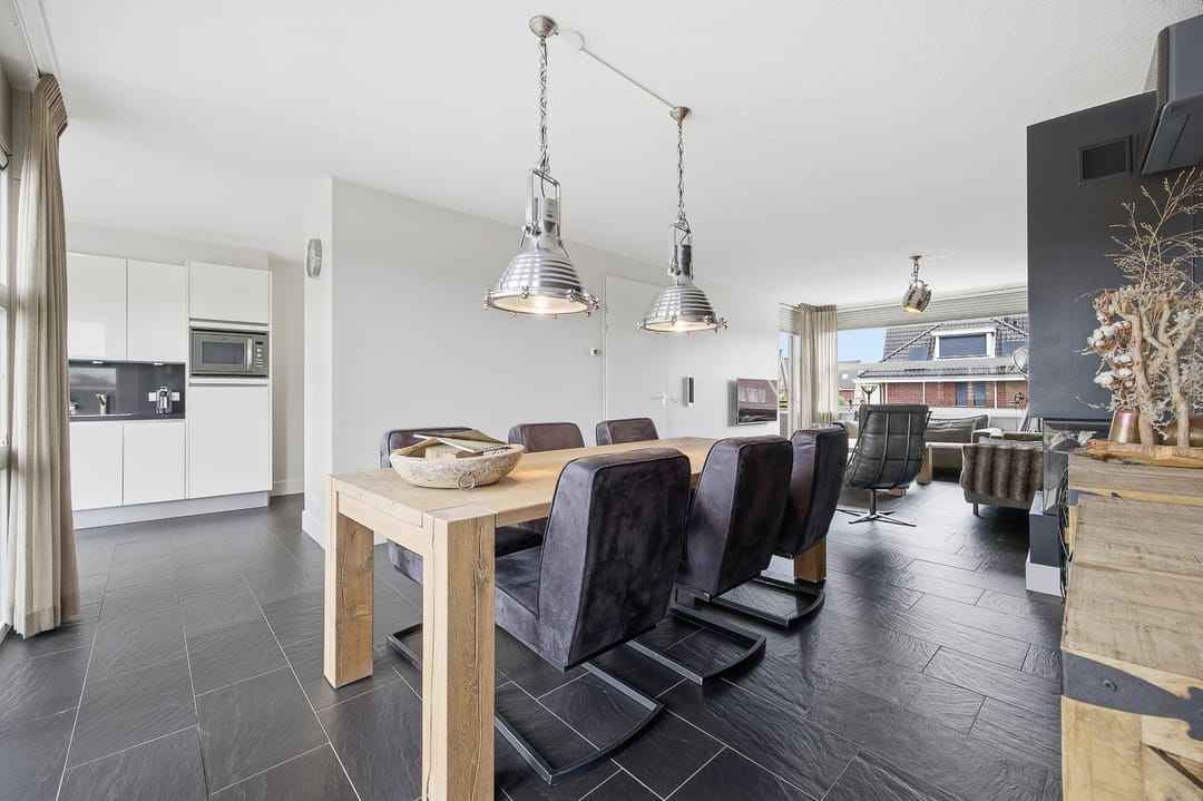 Foto 28 van Meindert Hobbemastraat 1