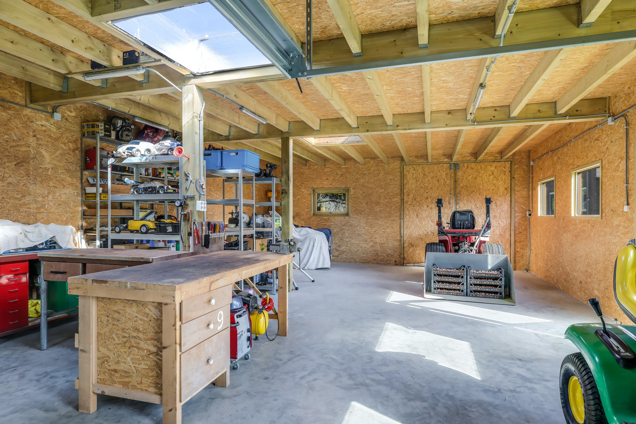 Spacious waterfront home with garden along the Linge river — 90