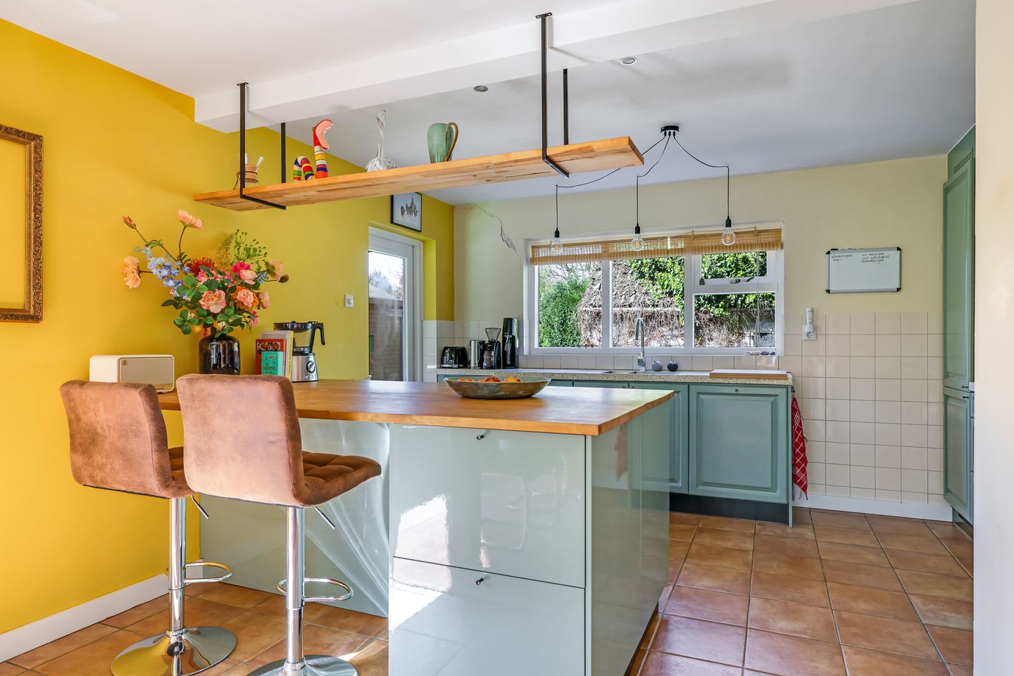 Spacious waterfront home with garden along the Linge river — 35