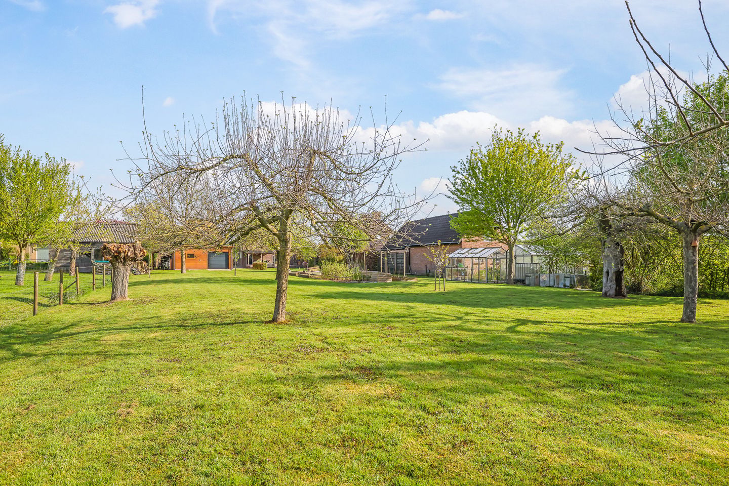 Spacious waterfront home with garden along the Linge river — 74