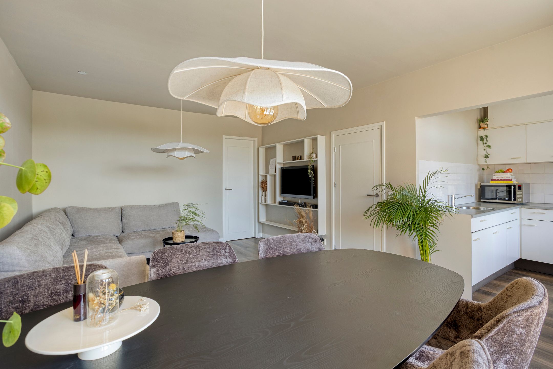 Photo 6 of Moleneindplein 4-A