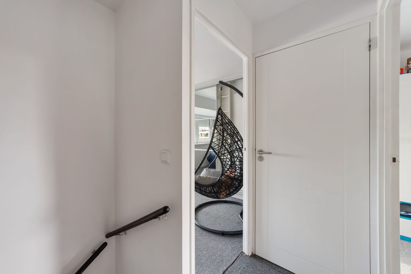 Spacious Family Home with 4 Bedrooms in Child-Friendly Neighborhood — 19