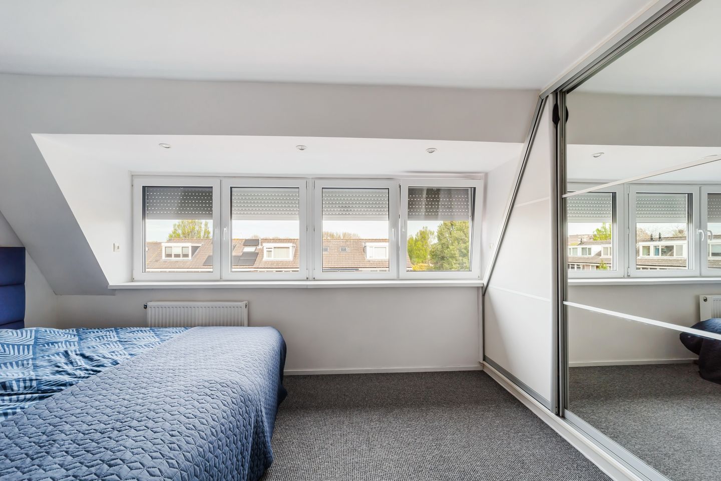 Spacious Family Home with 4 Bedrooms in Child-Friendly Neighborhood — 20