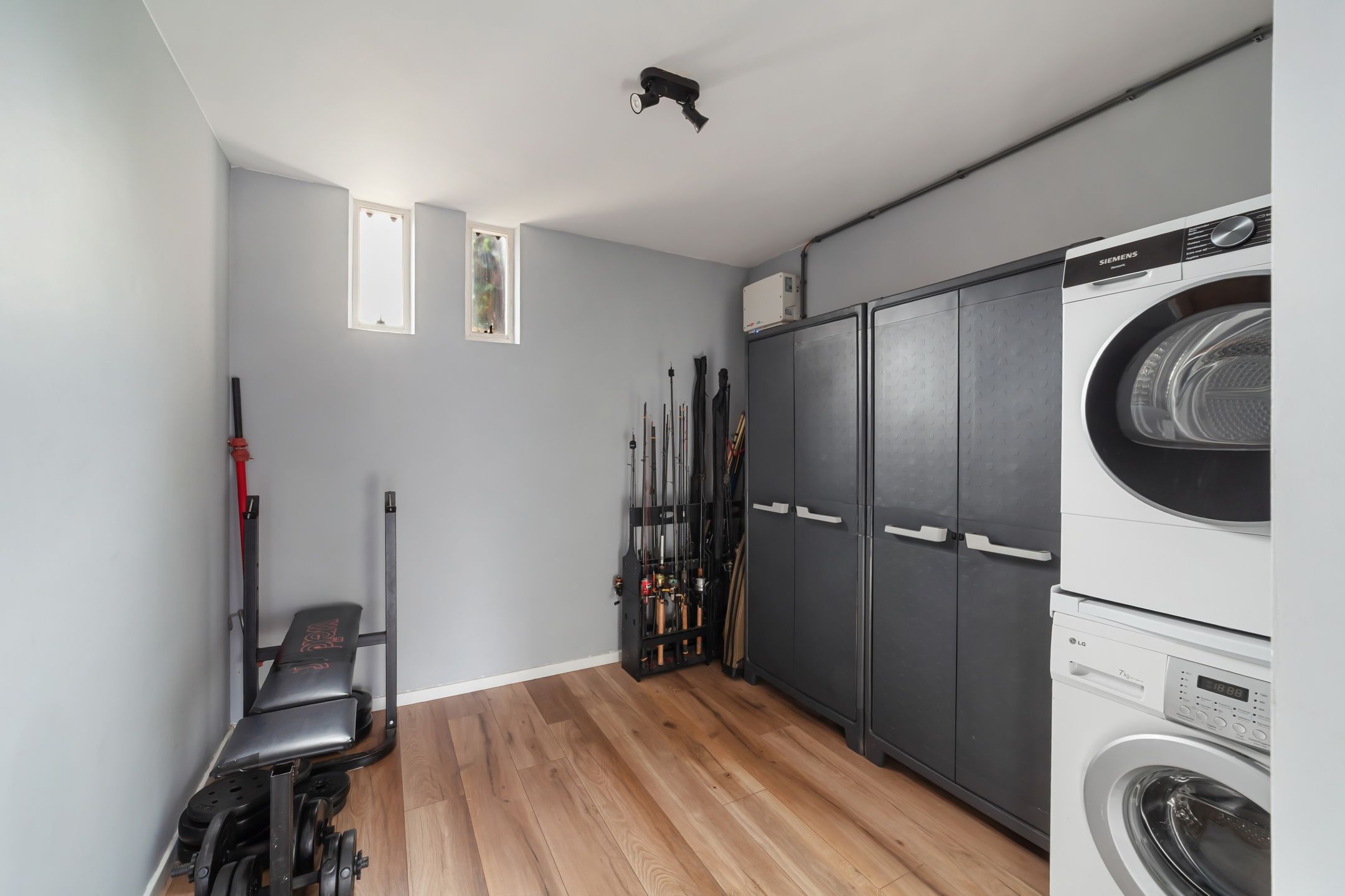 Spacious Family Home with 4 Bedrooms in Child-Friendly Neighborhood — 30