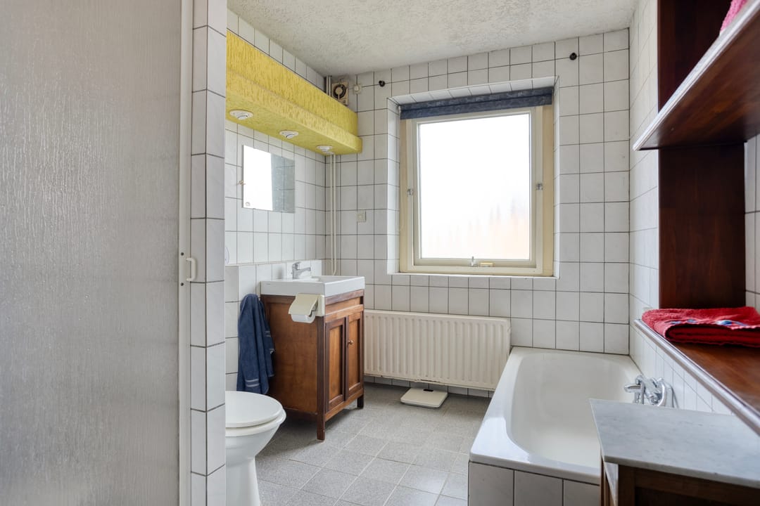 Spacious detached home with 7 bedrooms in Schimmert village center — 26