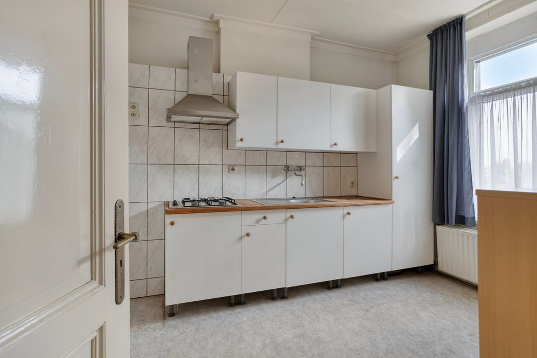 Spacious detached home with 7 bedrooms in Schimmert village center — 32