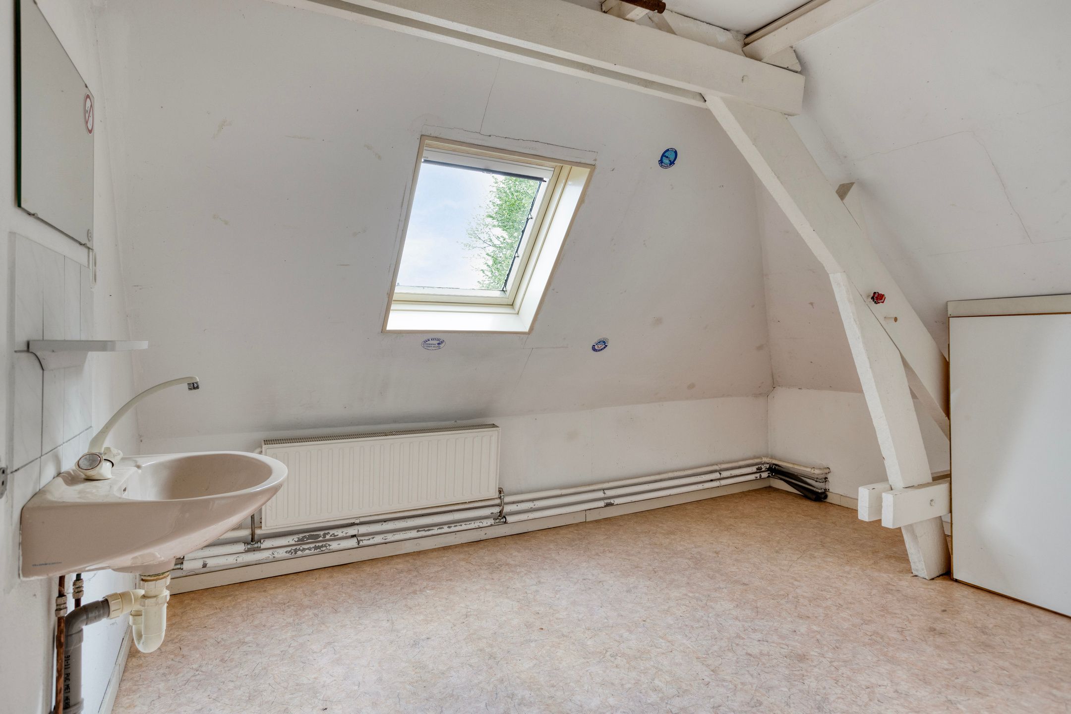 Spacious detached home with 7 bedrooms in Schimmert village center — 42