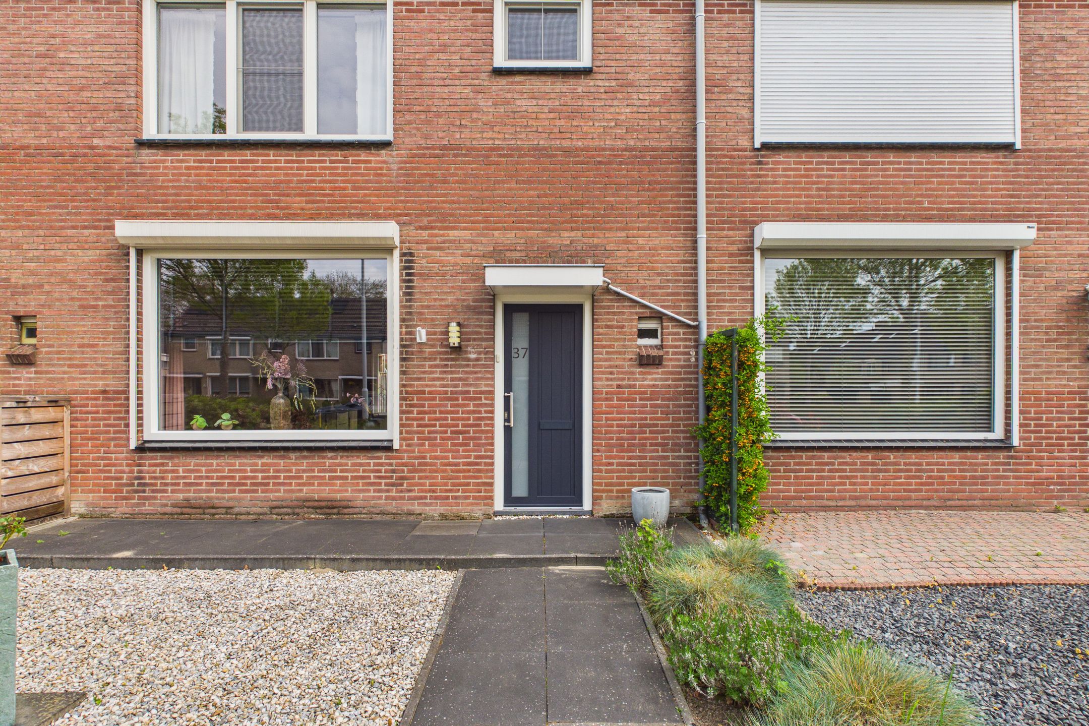 Foto 6 van van der Waalsstraat 37