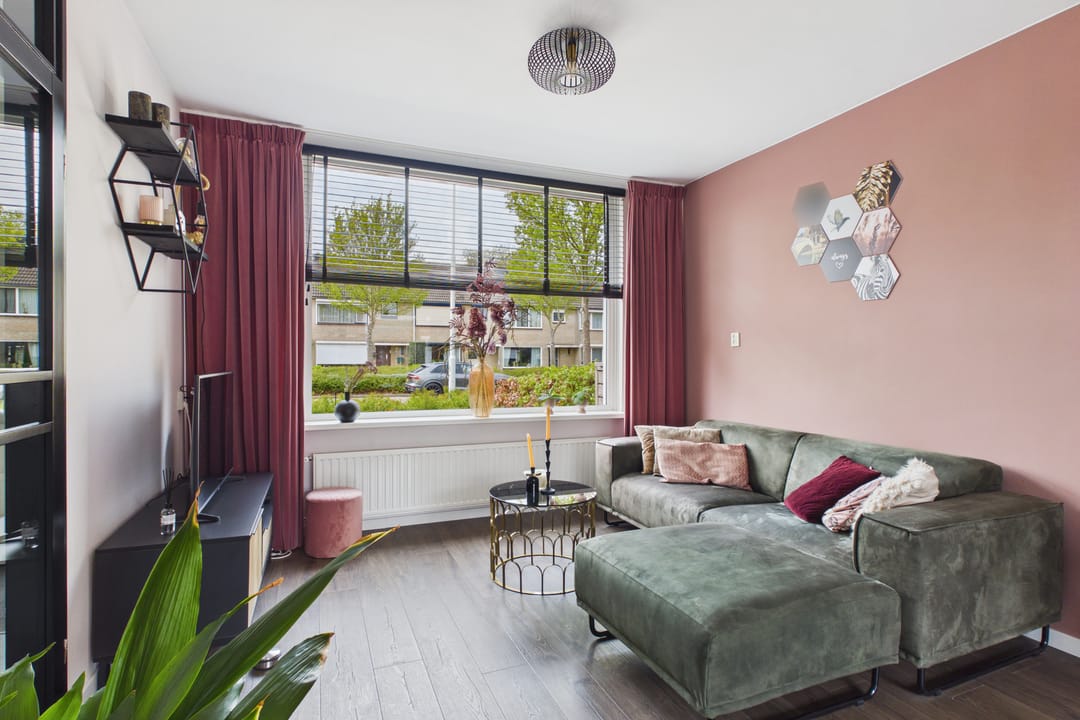 Foto 2 van van der Waalsstraat 37