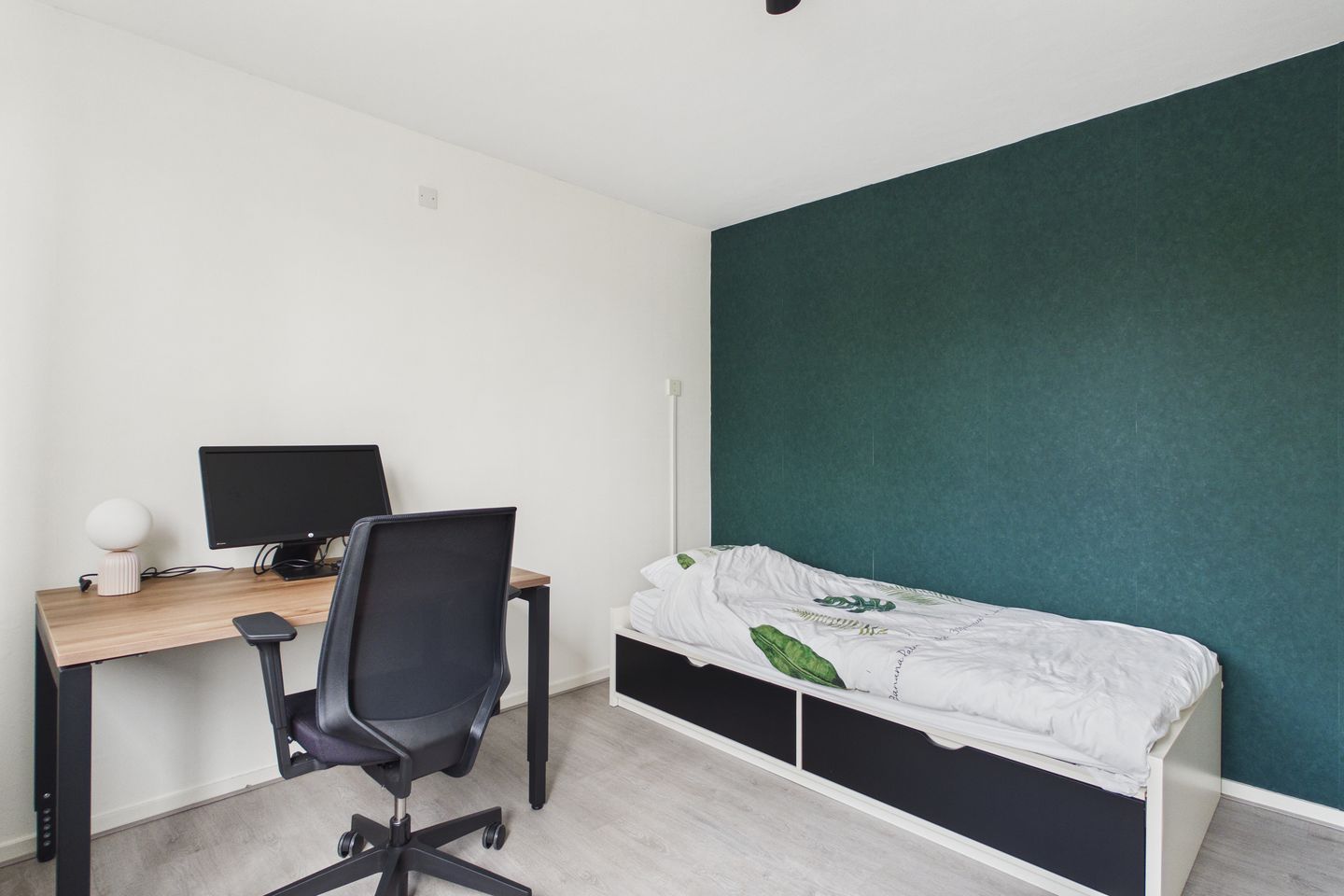 Foto 29 van van der Waalsstraat 37