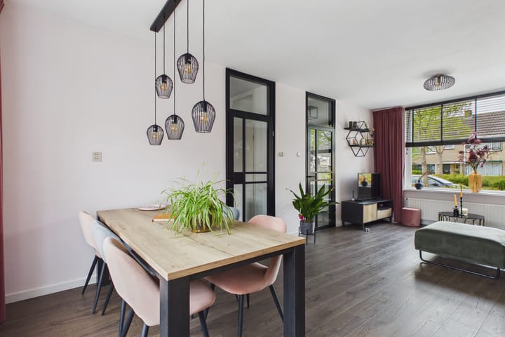 Foto 3 van van der Waalsstraat 37