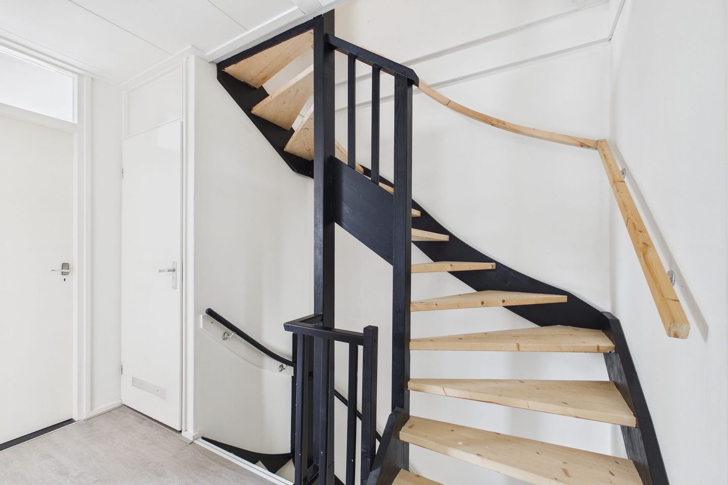 Foto 34 van van der Waalsstraat 37