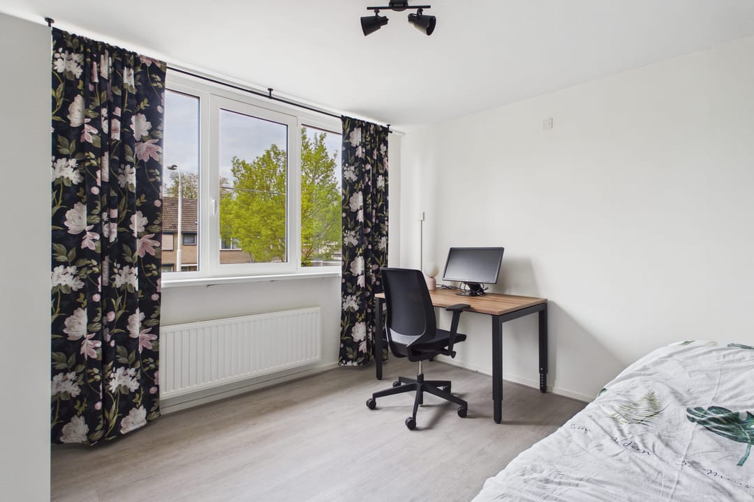 Foto 28 van van der Waalsstraat 37