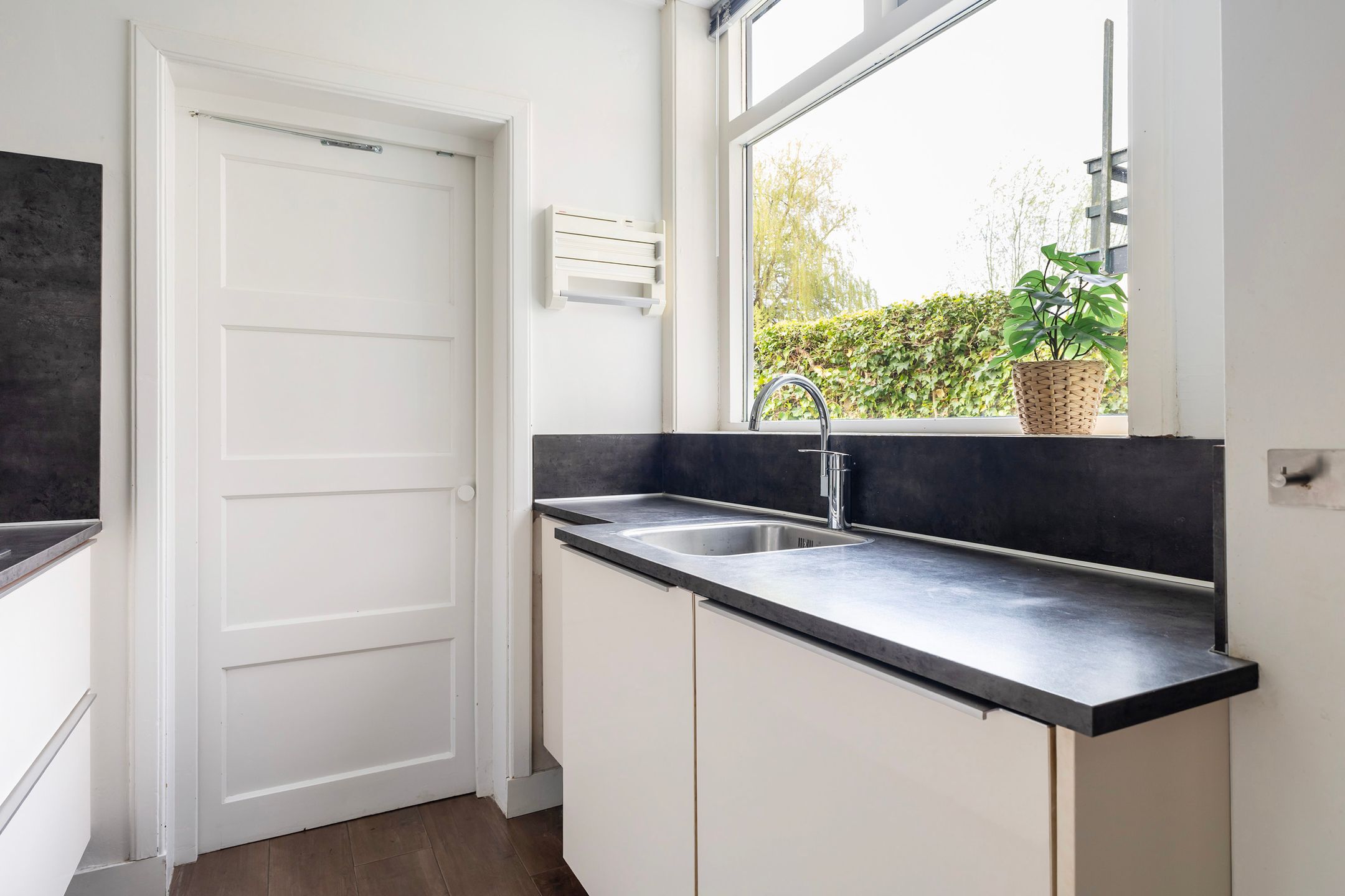 Foto 12 van Aert van der Neerstraat 5