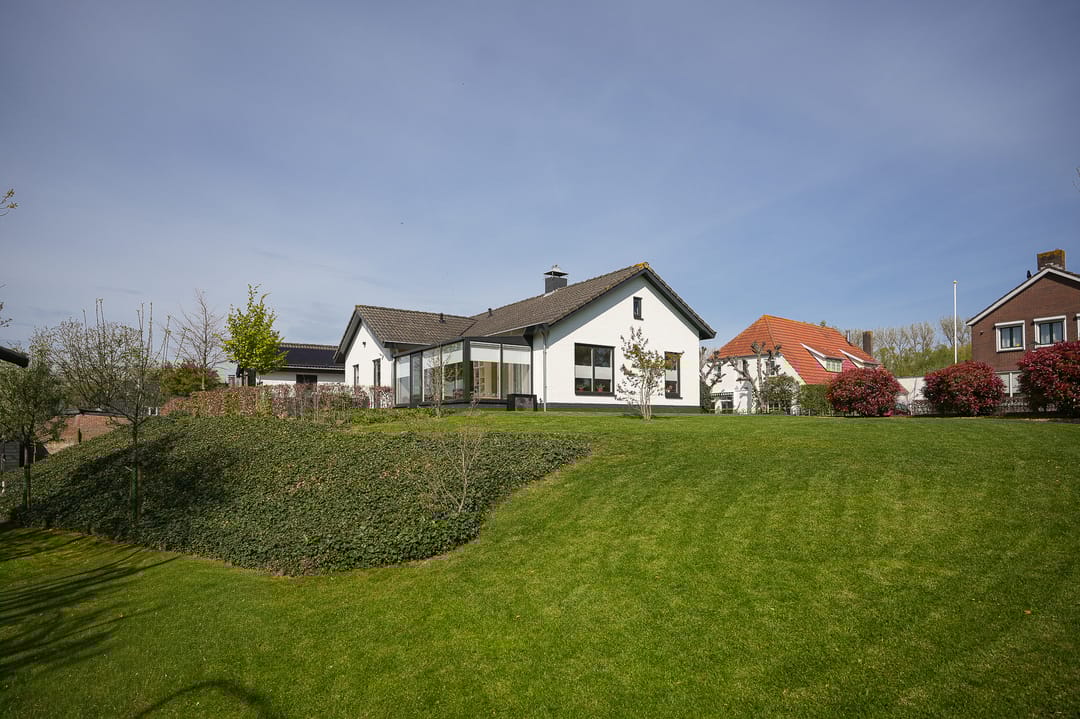 Photo 2 of Dorpsstraat 77