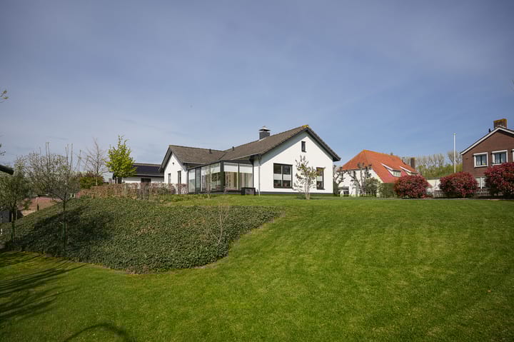 Photo 2 of Dorpsstraat 77