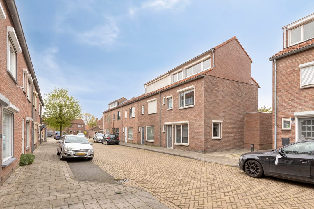 Foto 41 van Vogelpoelstraat 9