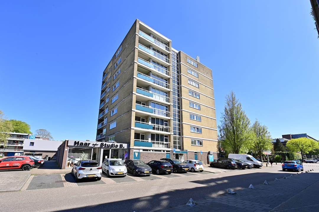 Photo 2 of Weegbreestraat 169