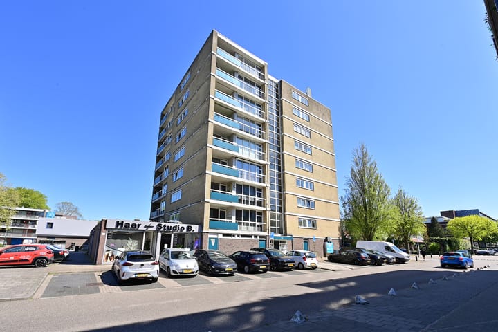 Photo 2 of Weegbreestraat 169