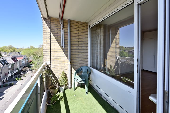 Photo 5 of Weegbreestraat 169