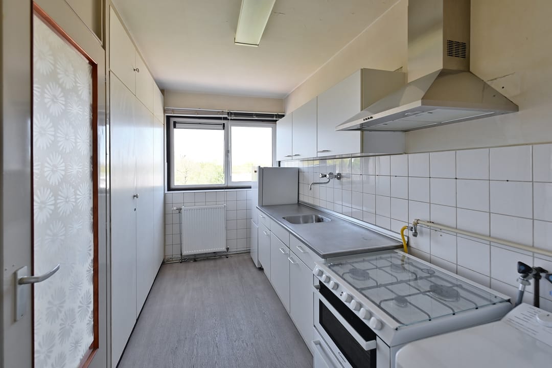 Photo 11 of Weegbreestraat 169