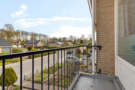 Walker 14 secondary image