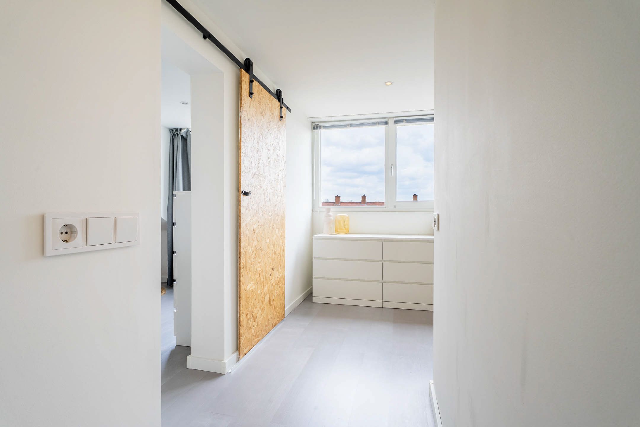 Fully Renovated Maisonette in Popular Liniekwartier, Breda — 18