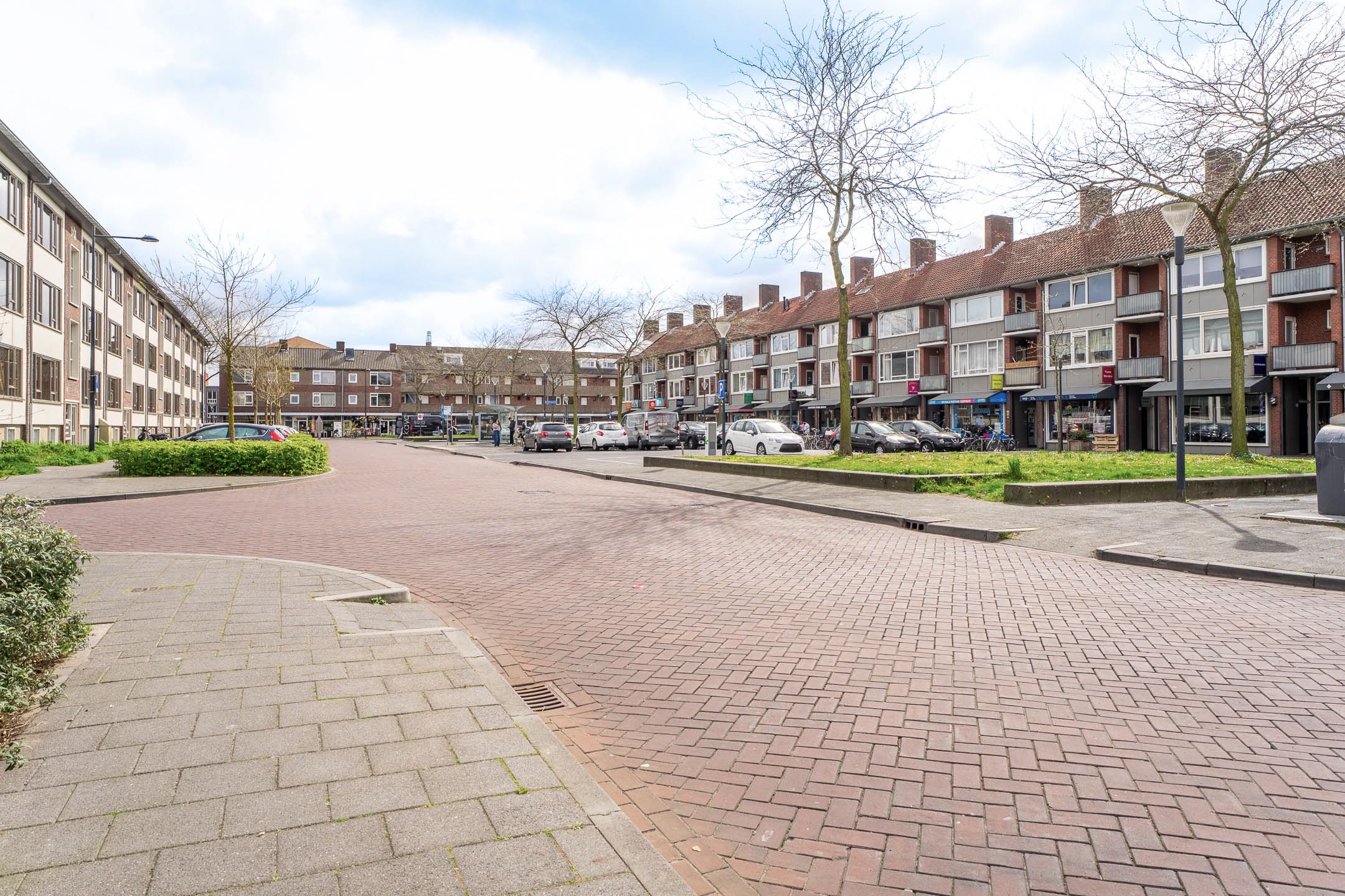 Fully Renovated Maisonette in Popular Liniekwartier, Breda — 30