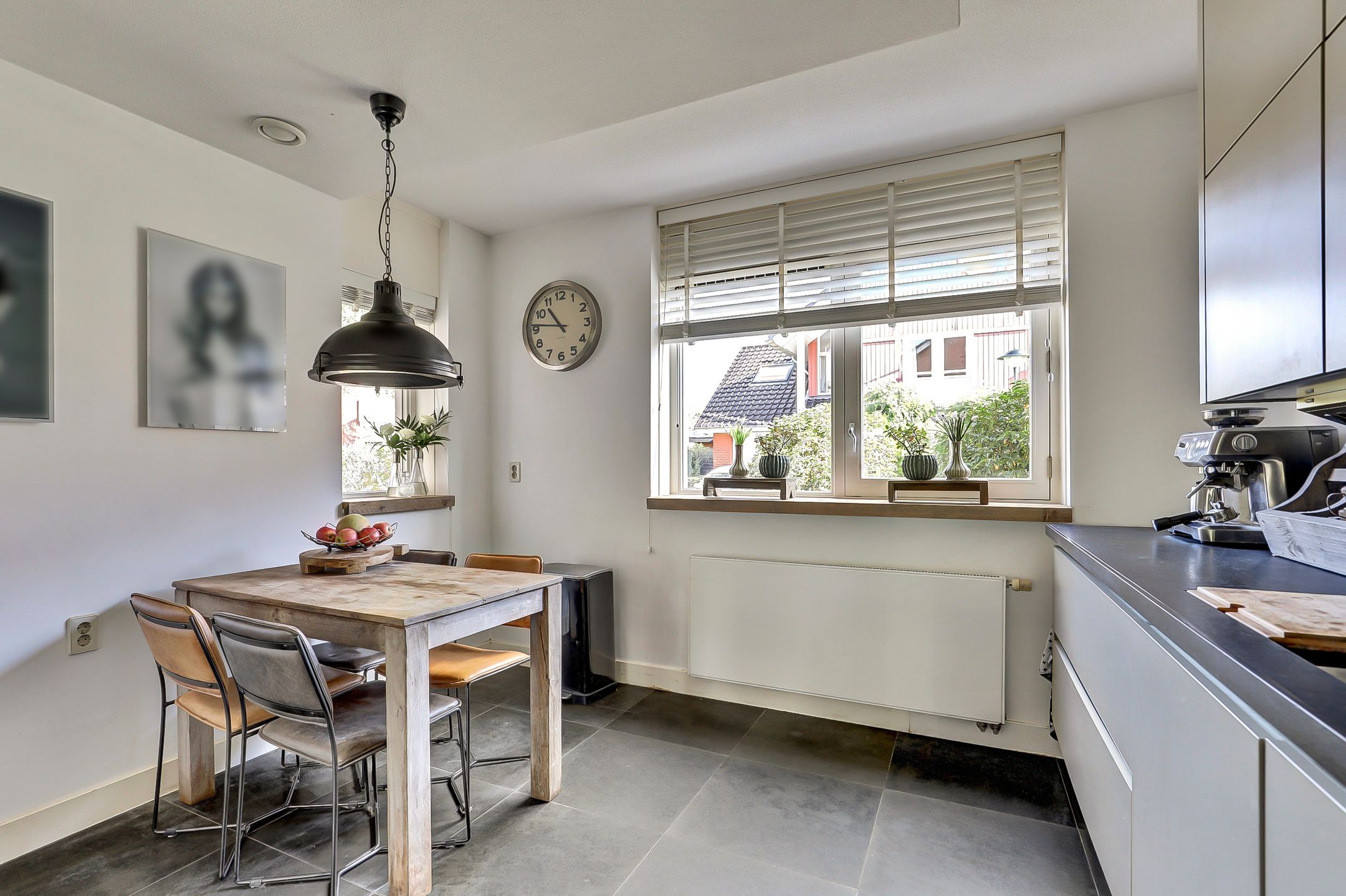 Luxurious Semi-Detached Home with Water Views in Sveaborg — 9