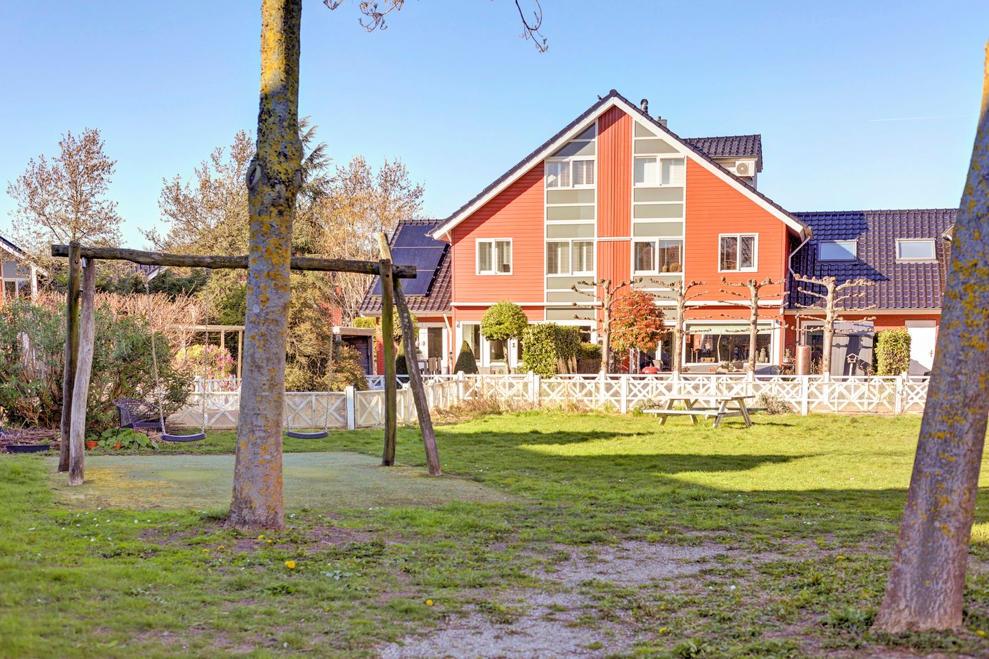 Luxurious Semi-Detached Home with Water Views in Sveaborg — 55