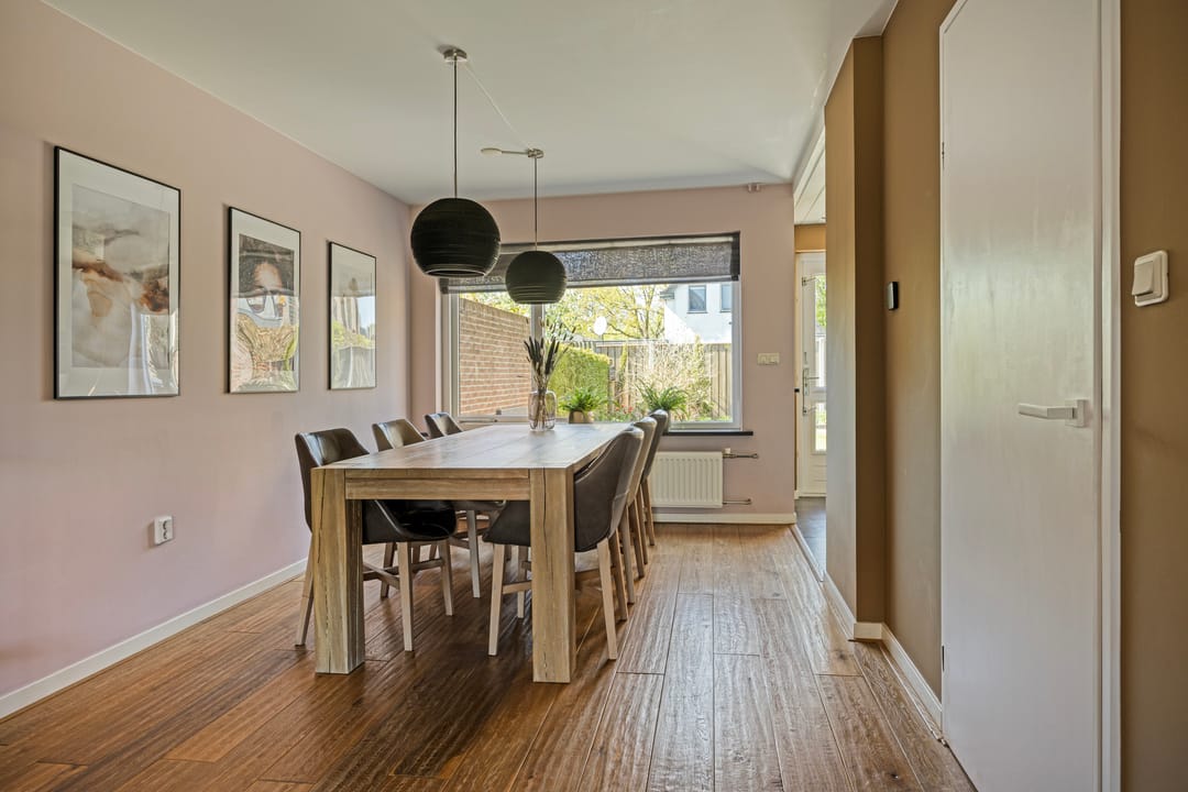 Spacious Semi-Detached Home with Garage and Additional Living Space in Lierderholthuis — 13