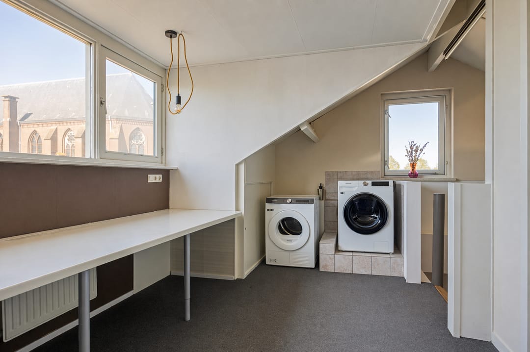 Spacious Semi-Detached Home with Garage and Additional Living Space in Lierderholthuis — 26