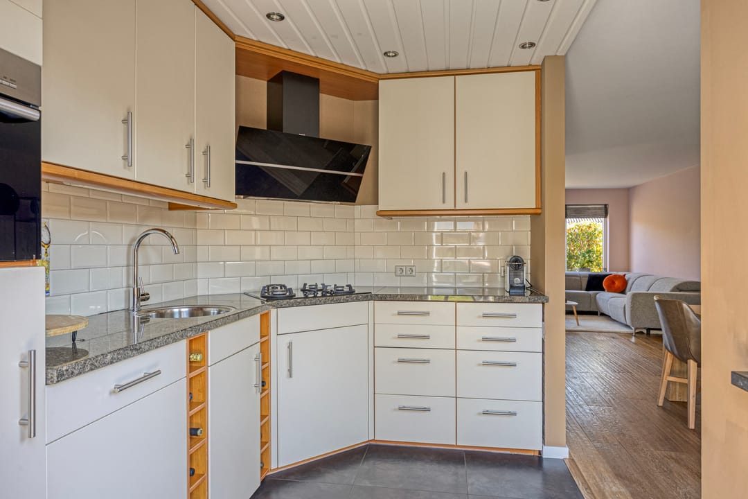 Spacious Semi-Detached Home with Garage and Additional Living Space in Lierderholthuis — 16