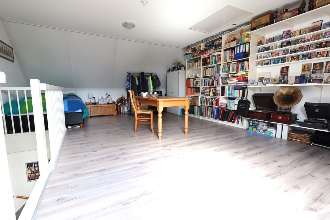 Extended family home with south-facing garden in Oosterhout city centre — 17