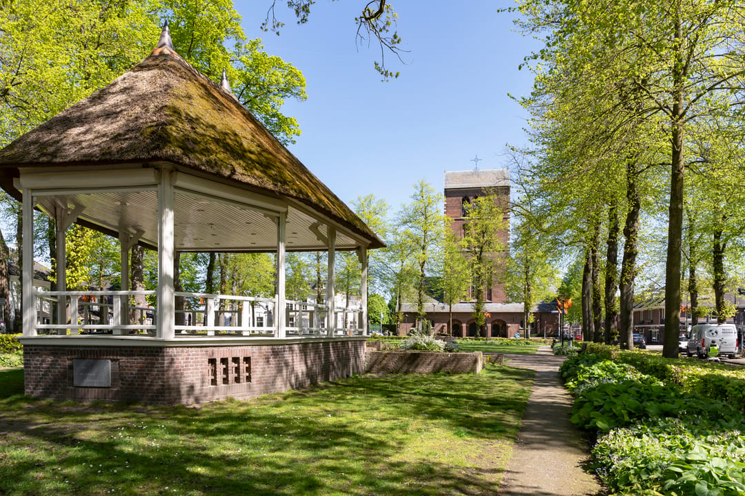Spacious detached family residence with extensive parking and roof terrace in Oisterwijk Center — 51