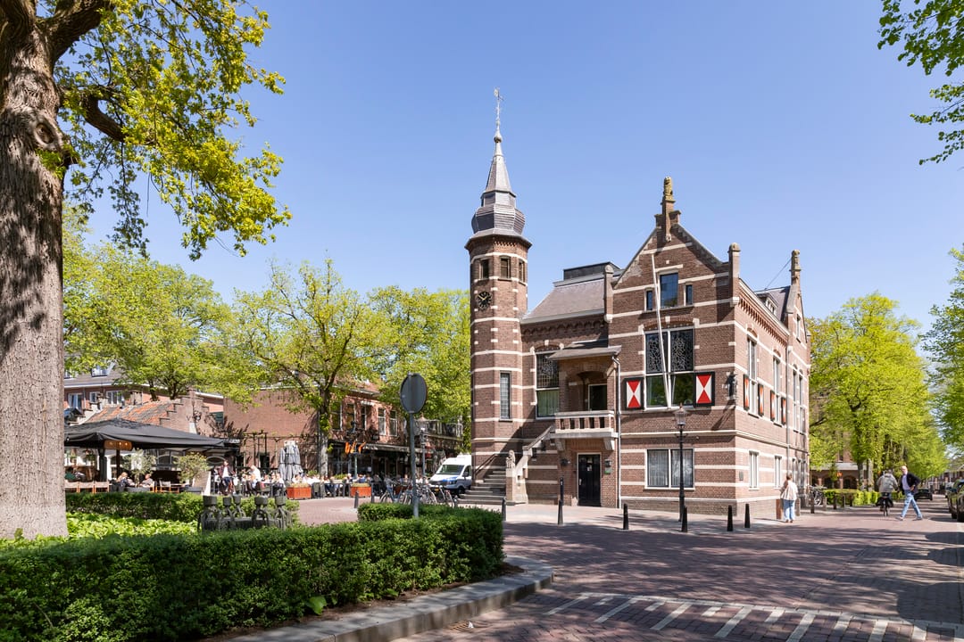 Spacious detached family residence with extensive parking and roof terrace in Oisterwijk Center — 52