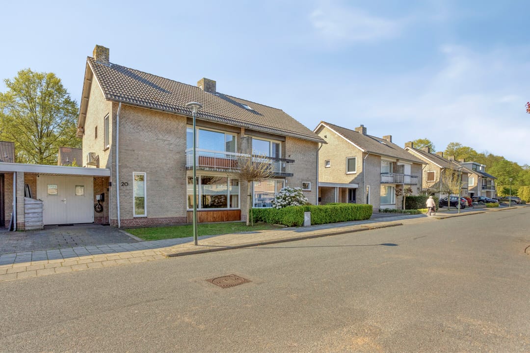 Ruime tweewoning met op het zuiden georiënteerde tuin in Boxtel-Oost