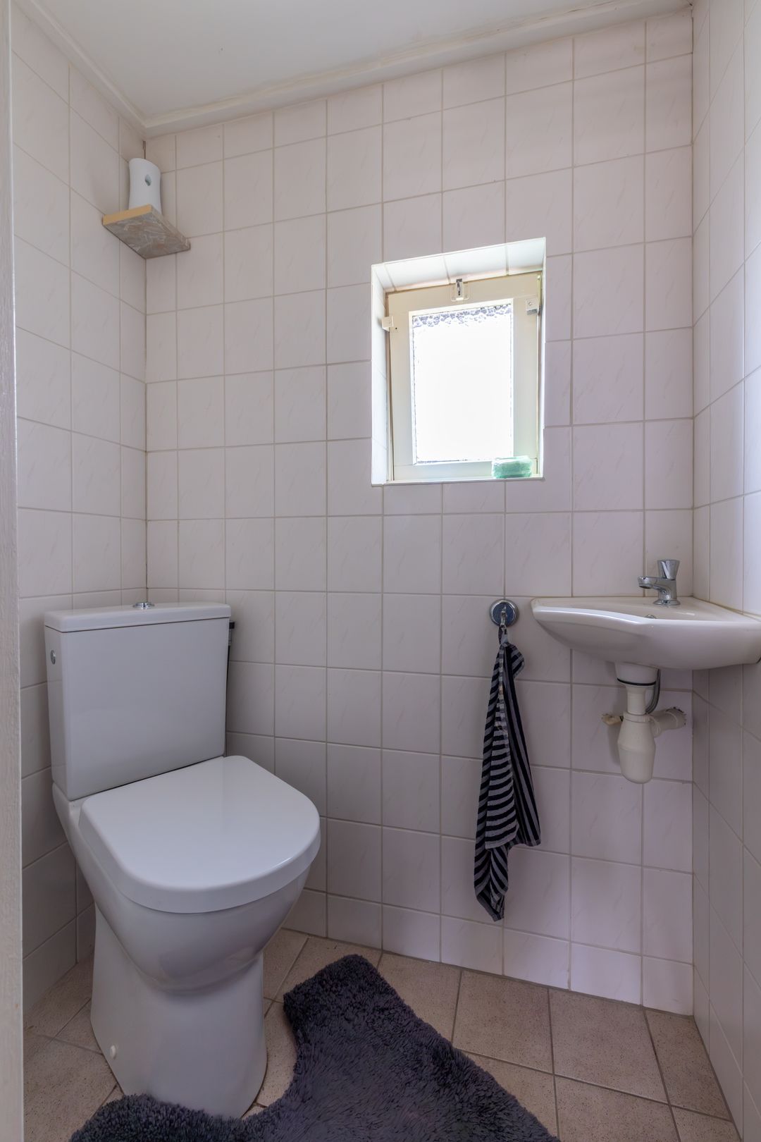 Spacious detached home with sunny garden and double driveway in Drogeham — 22