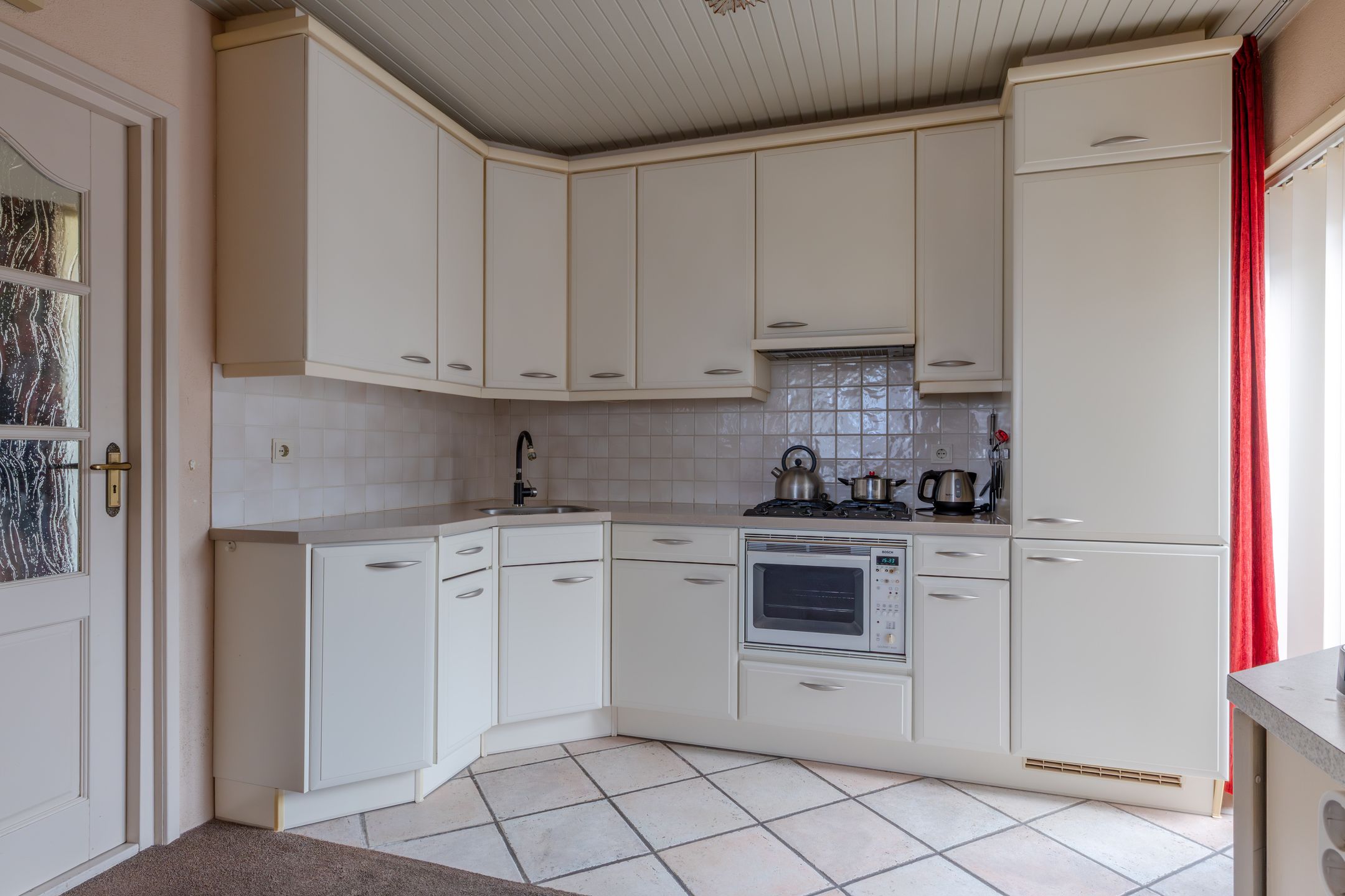 Spacious detached home with sunny garden and double driveway in Drogeham — 15