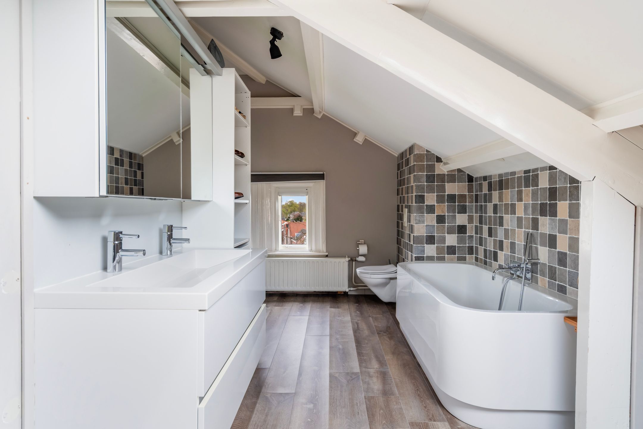 Foto 45 van Albrandswaardsedijk 90